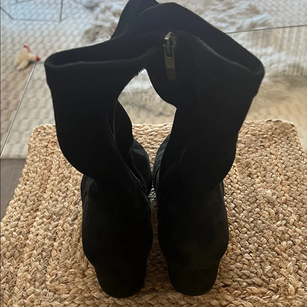 Chic Black Heeled Boots for Women - Picture 4 of 13